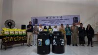 Tak Perlu Lagi Menampung Air di Ember, Warga Kini Dapatkan Toren untuk Kelola Air yang Lebih Stabil